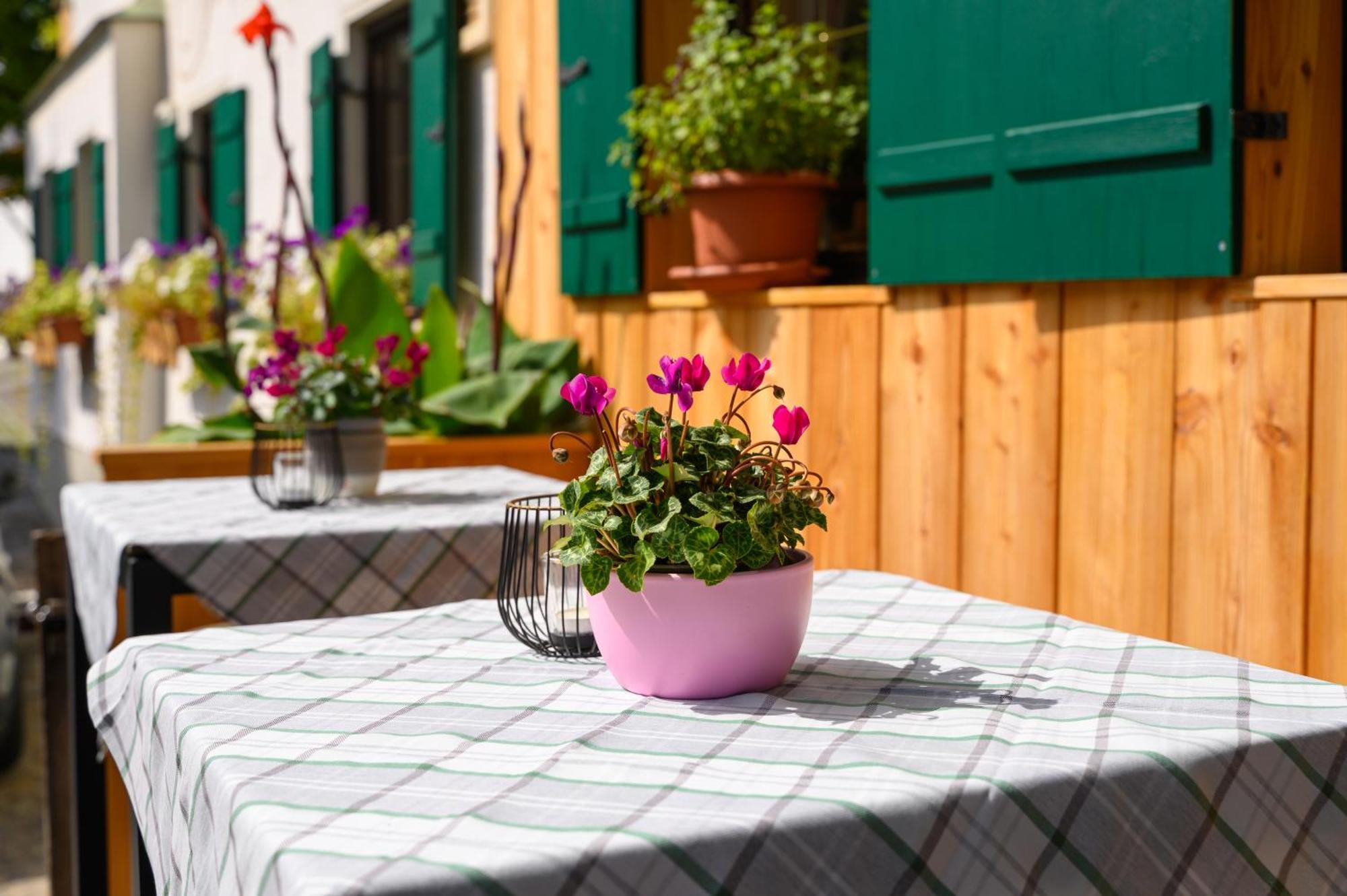 Hotel Restaurant Fruehlingsgarten Füssen المظهر الخارجي الصورة