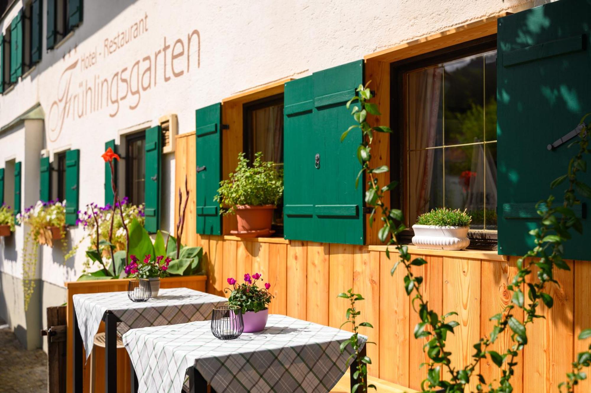 Hotel Restaurant Fruehlingsgarten Füssen المظهر الخارجي الصورة